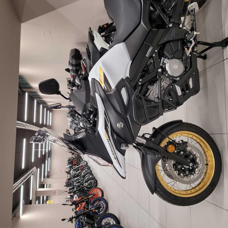 Suzuki V-Strom 650XT - 2021