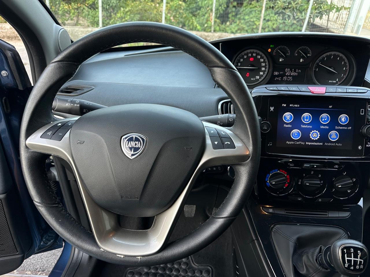 Lancia Ypsilon 1.0 FireFly 5 porte S&S Hybrid Gold