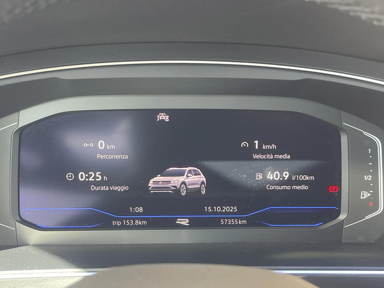 Volkswagen Tiguan 2.0 TDI 150 CV SCR DSG R-Line Fari IQ.LIGHT LED MATRIX--Digital Cockpit Pro 10,25", Navi