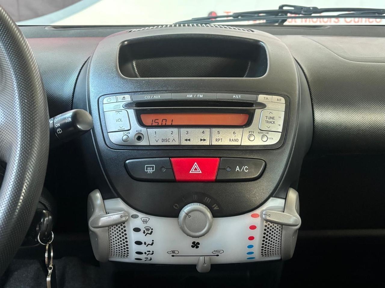 Citroen C1 1.0 5P Vanity Fair 10