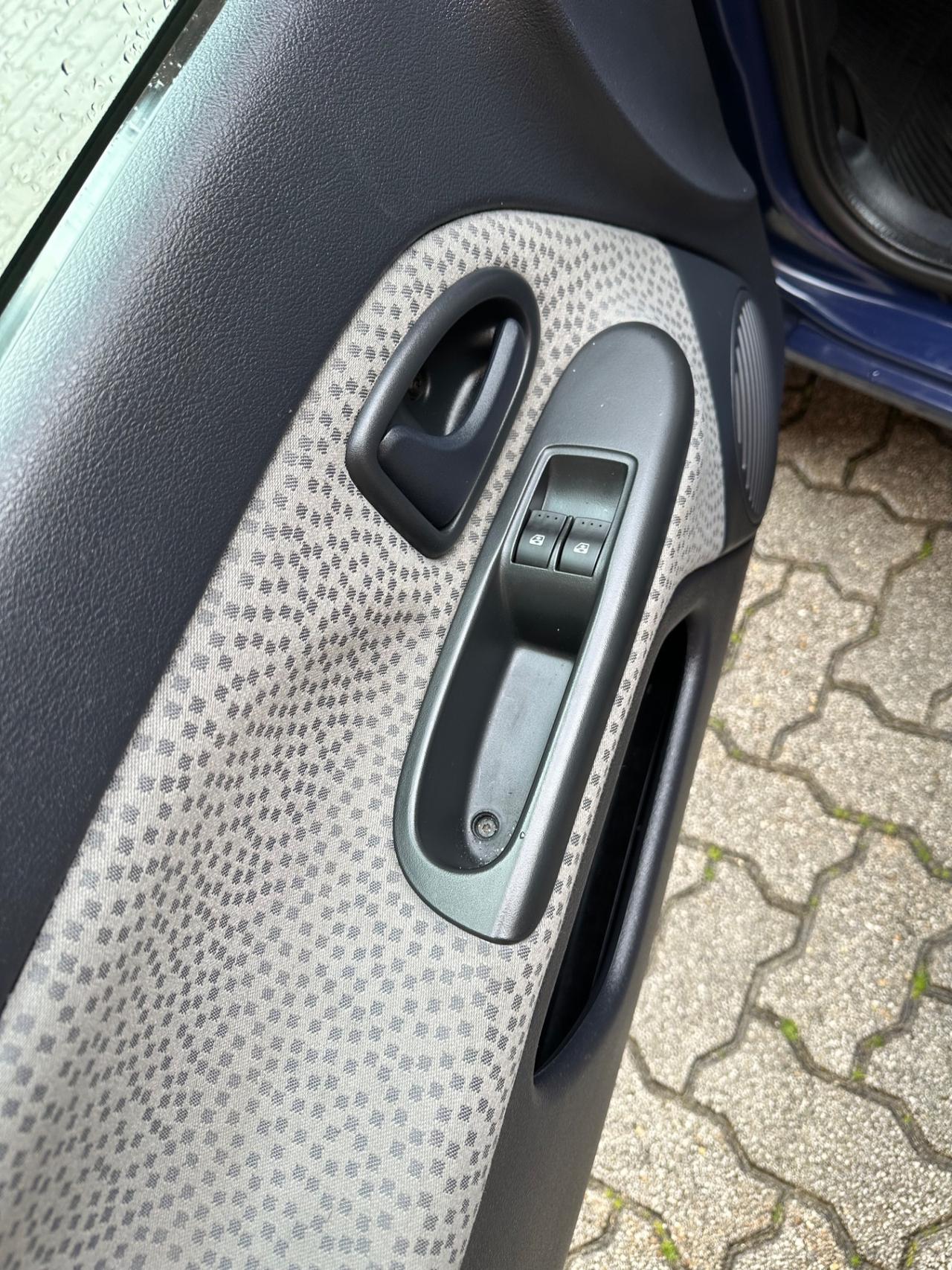 Renault Clio Storia 1.2 5 porte Dynamique