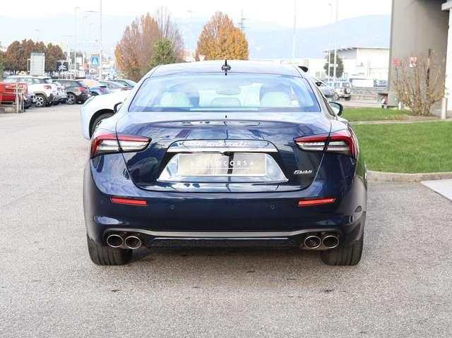 Maserati Ghibli GT Hybrid 330 CV