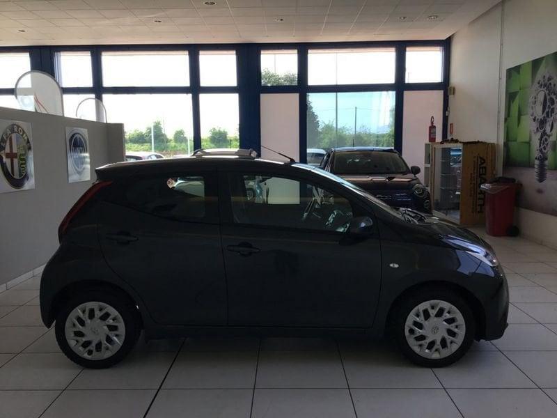 Toyota Aygo Connect 1.0 VVT-i 72 CV 5 porte x-cool AUTOMATICA