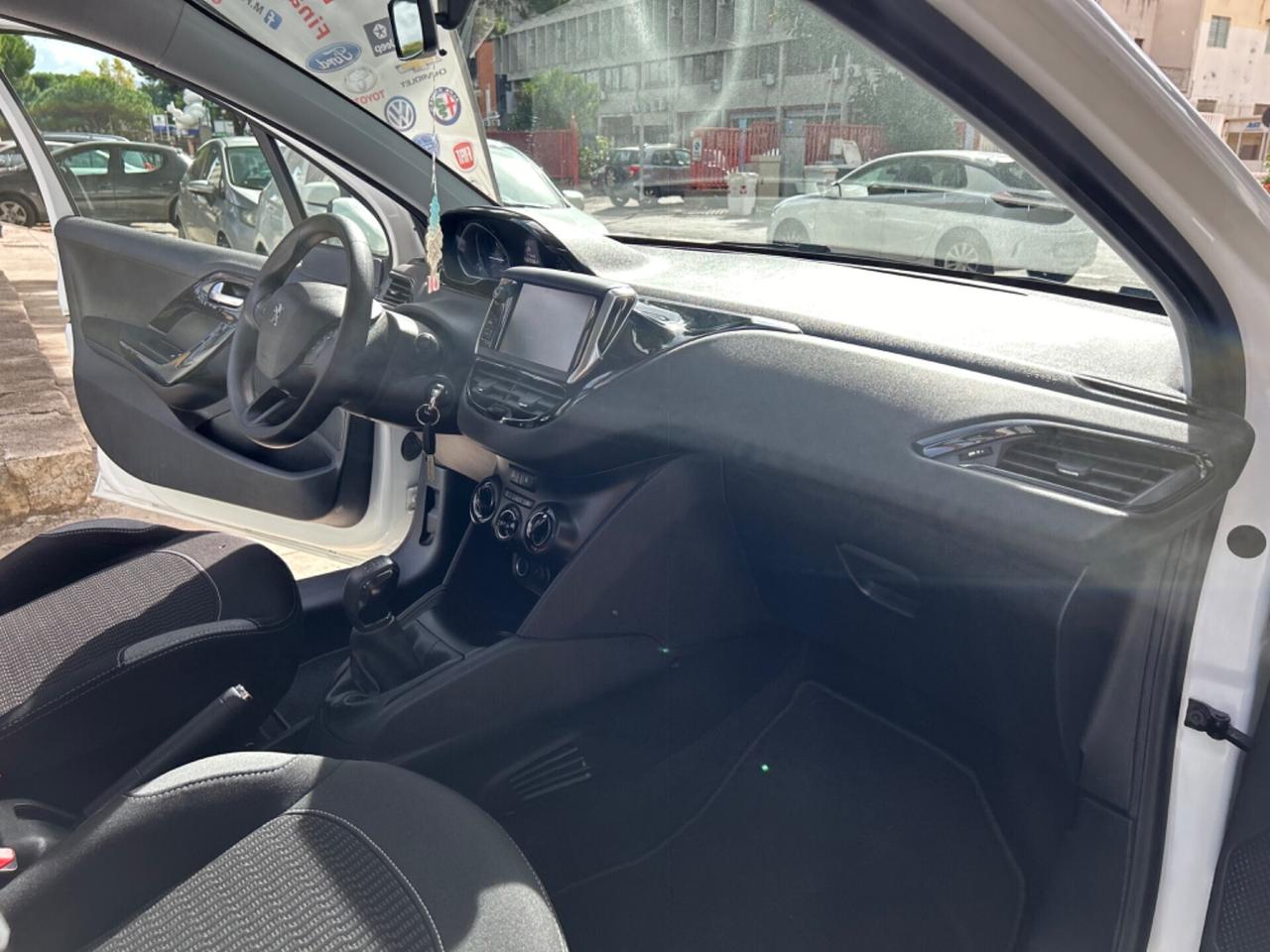 Peugeot 208 1.0 5 porte Allure