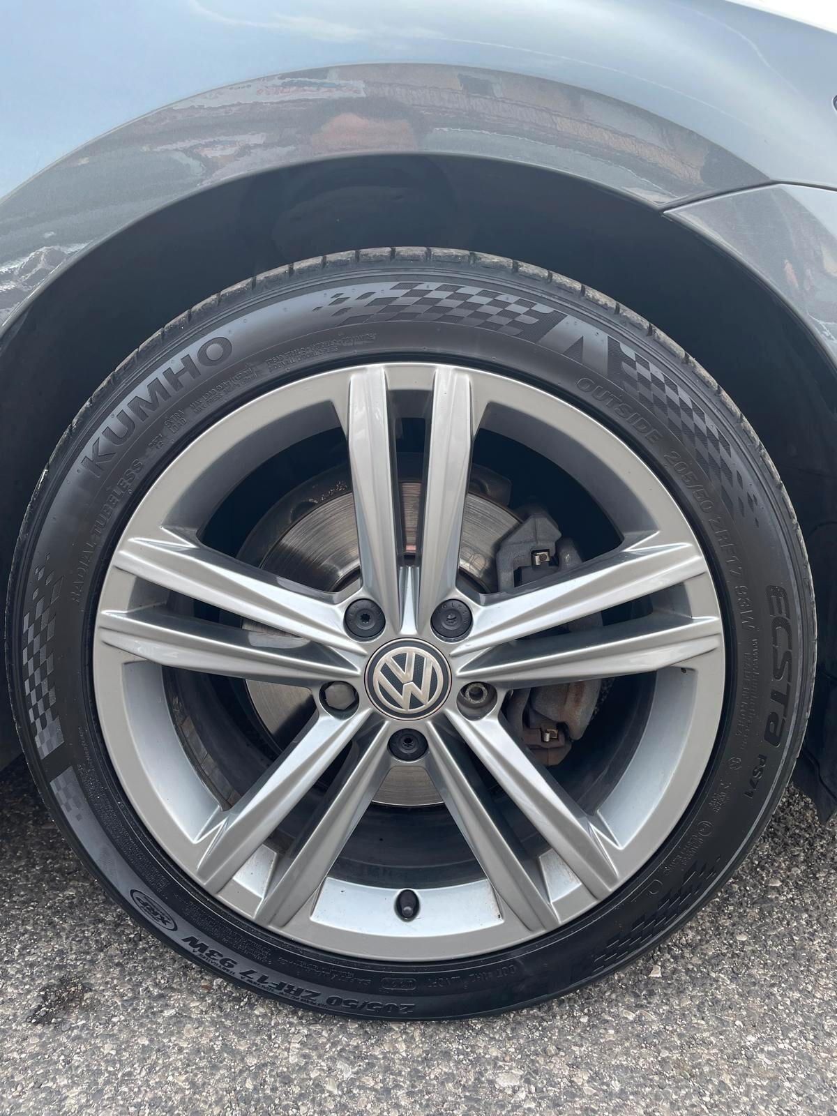 Volkswagen Golf 1.5 TSI ACT DSG 5p. Sport R-LINE