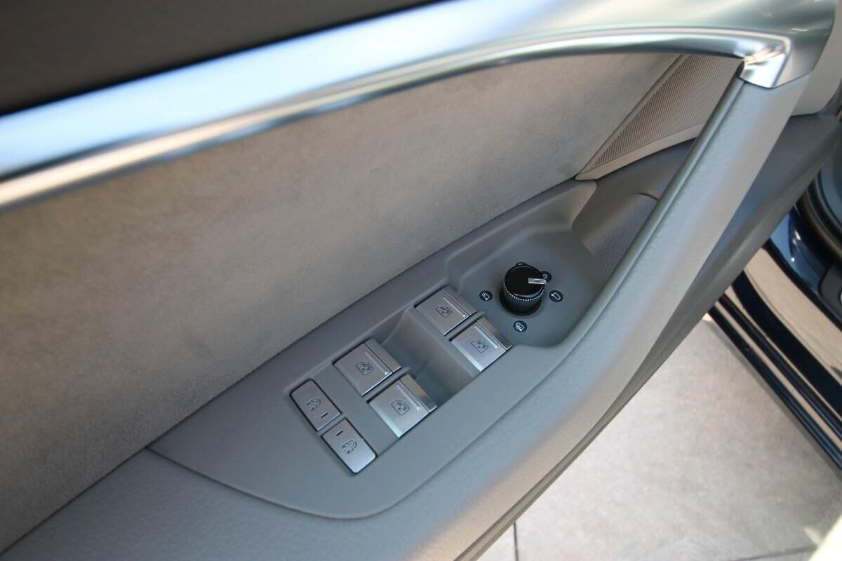 Audi A6 Avant 40 TDI quattro S tronic Business Sport