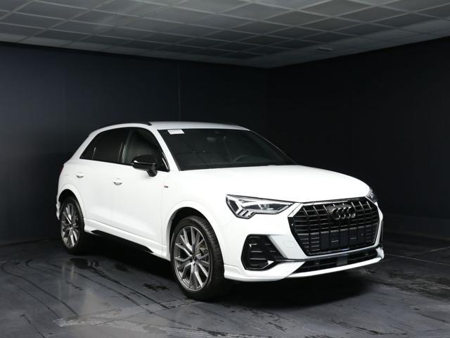 AUDI Q3 35 TDI S tronic Identity Black