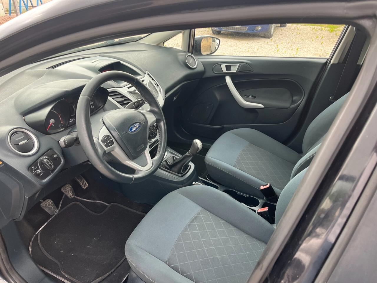 Ford Fiesta Ikon 1.6 TDCi 95CV 5 porte anno 2012
