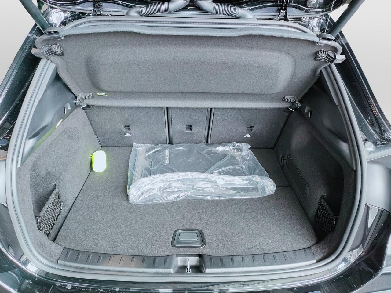 Mercedes-Benz EQA 300 4MATIC