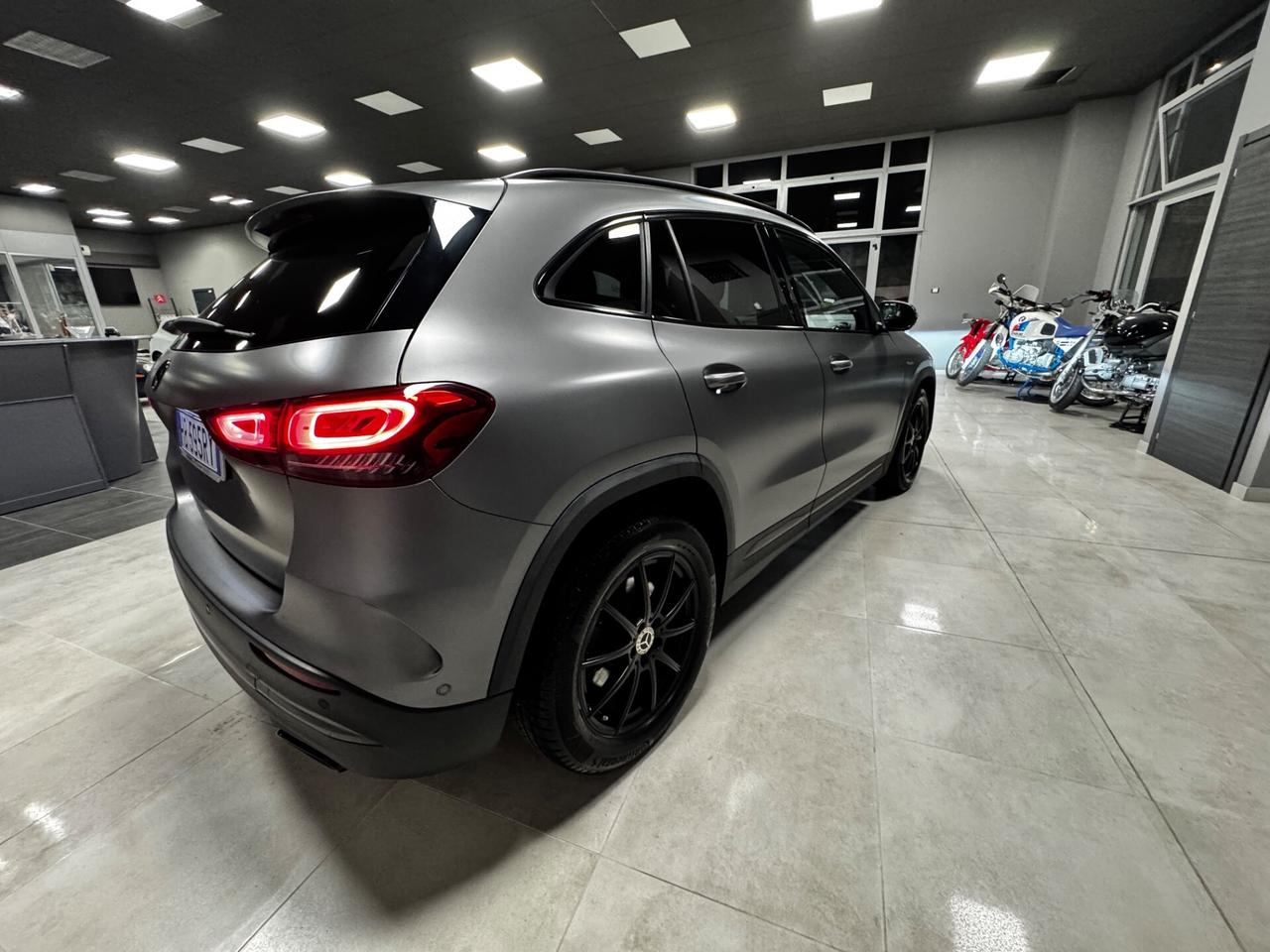 MERCEDES GLA 220CDI AT8 AMG EDITION PREMIUM