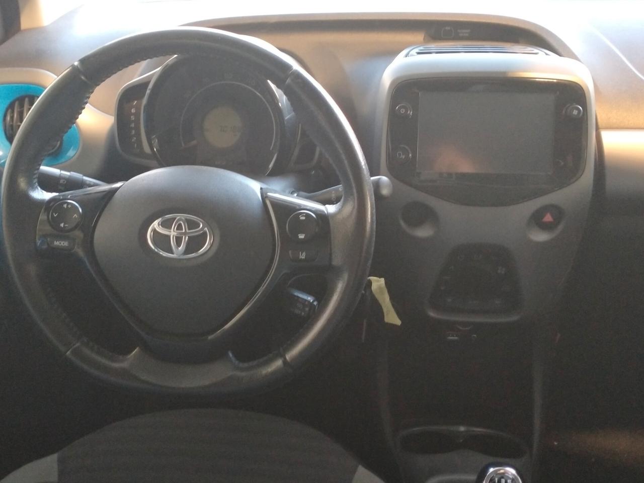 Toyota Aygo 1.0 VVT-i 72 CV 5 porte x-play