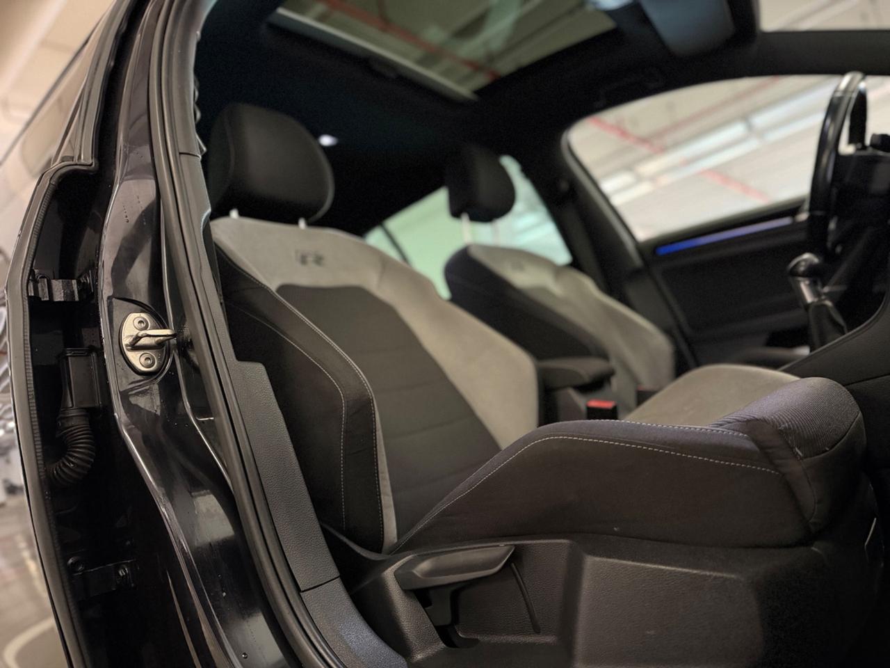 Volkswagen Golf R 2.0 5p.