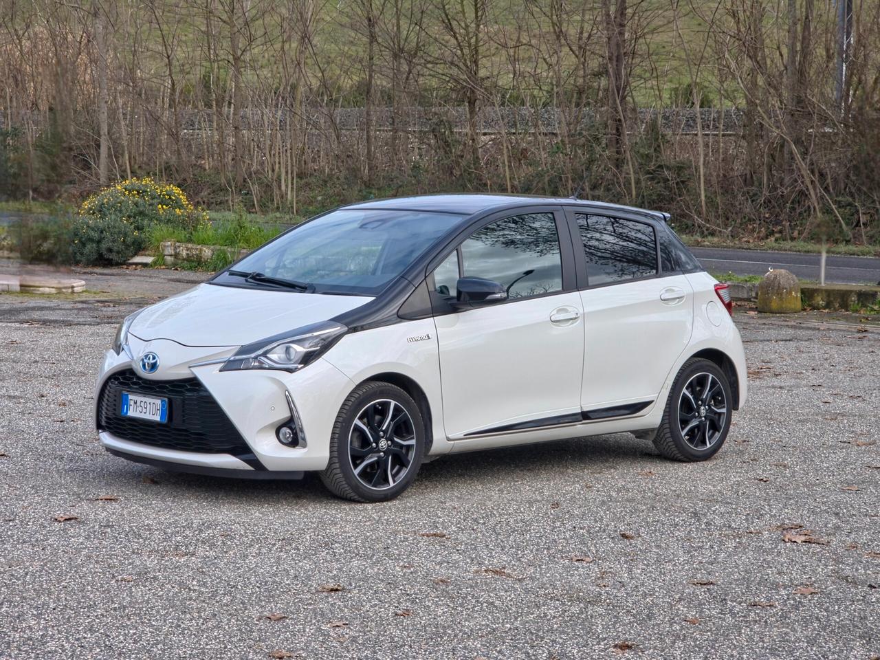 Toyota Yaris 1.5 Hybrid 5 Trend White Edition 2017-E6B