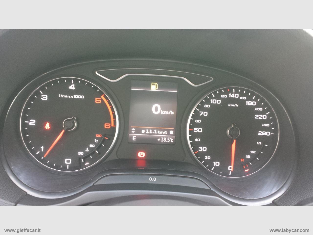 AUDI A3 1.6 TDI 105 CV YOUNG