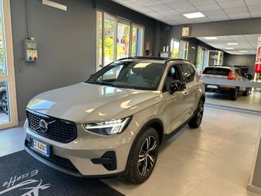 Volvo XC40 B3 automatico Plus Dark