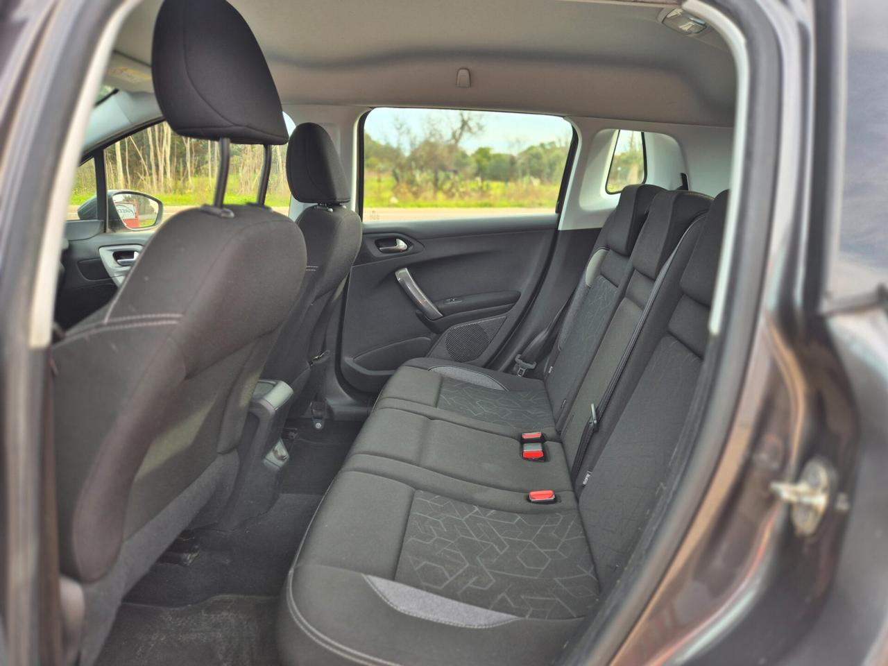 Peugeot 2008 BlueHDi Active 1.6 99CV