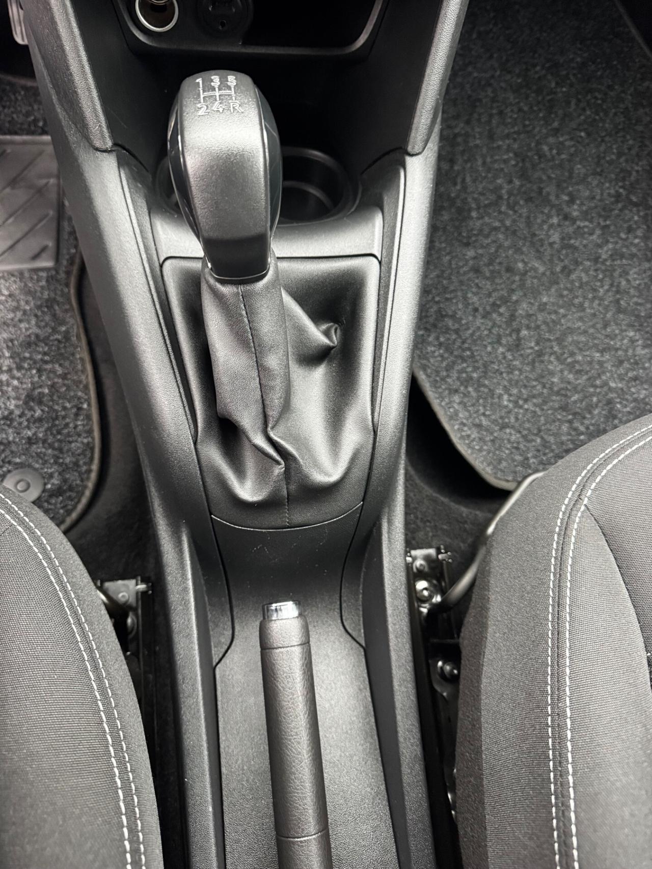 Peugeot 208 PureTech 82 5 porte Allure neopatentati