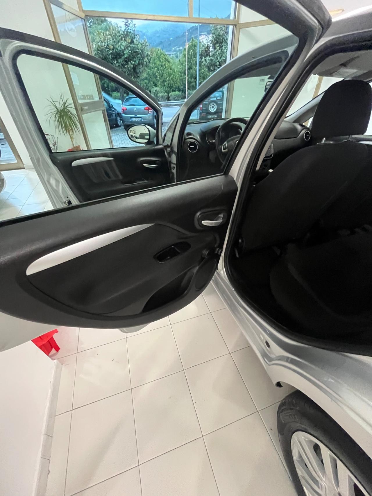 Fiat Punto 1.3 MJT II 75 CV 5 porte Street