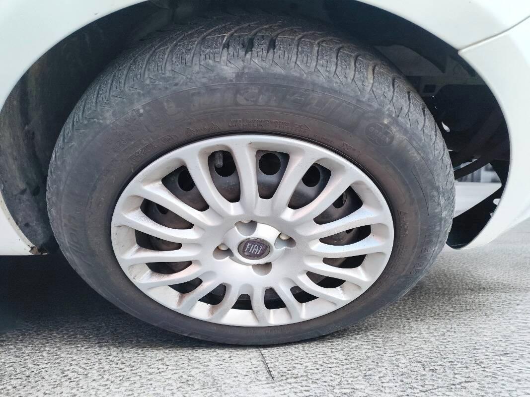 Fiat Punto III Punto III 2012 Om Autocarro