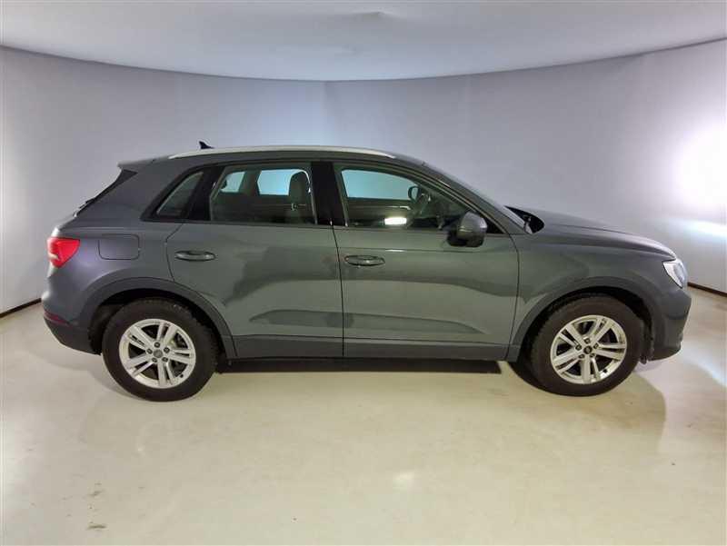 AUDI Q3 35 TDI S tronic Business