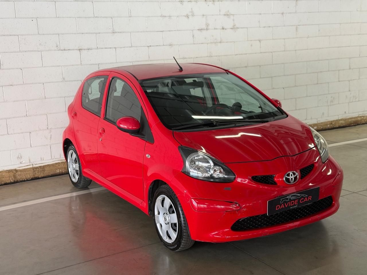 Toyota Aygo 1.0 12V VVT-i 5 porte Sol