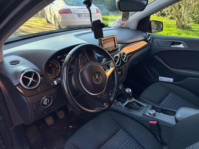 MERCEDES-BENZ B 180 CDI Premium