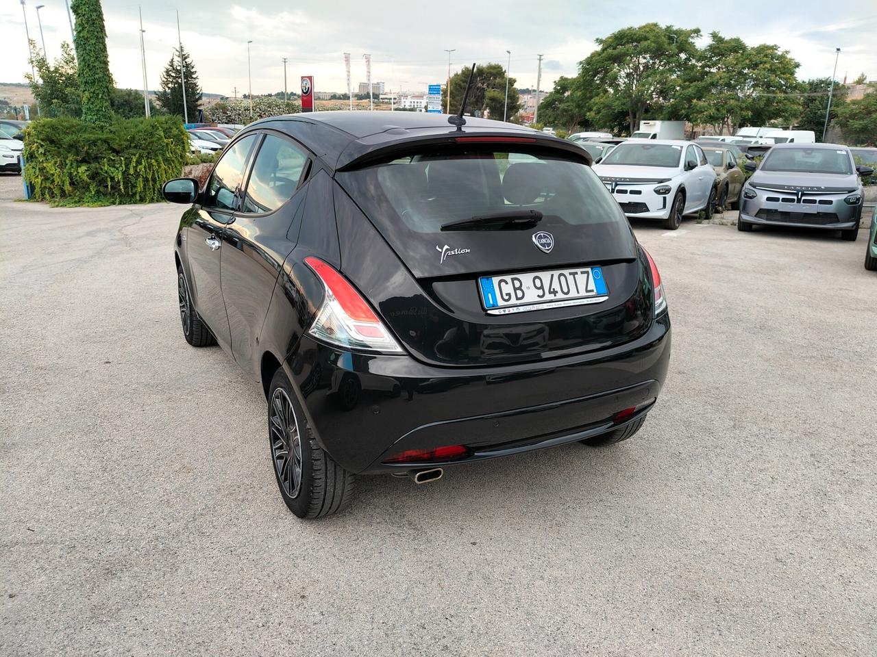 Lancia Ypsilon 1.2 69 CV 5 porte S&S Elefantino Blu