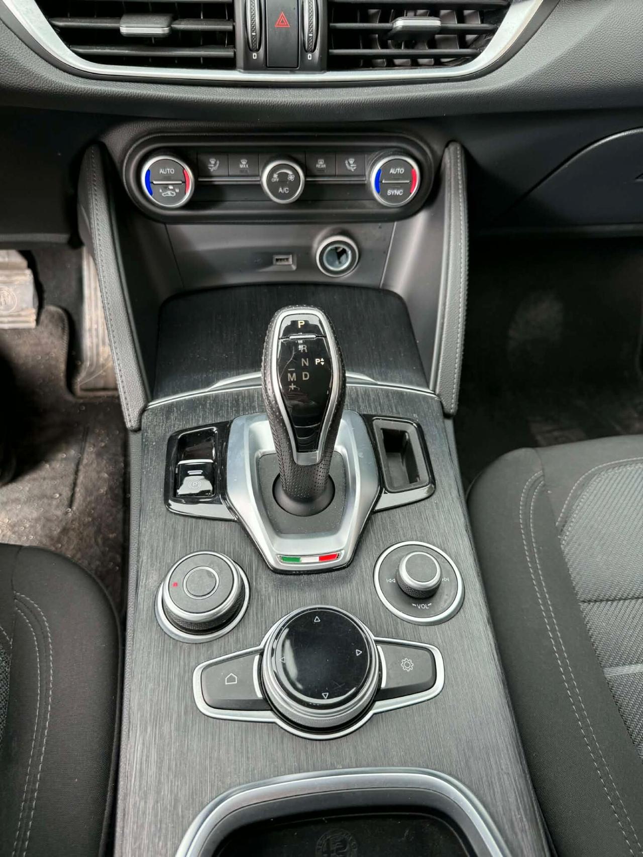 Alfa Romeo Stelvio 2.2 Turbodiesel 160 CV AT8 RWD Sprint