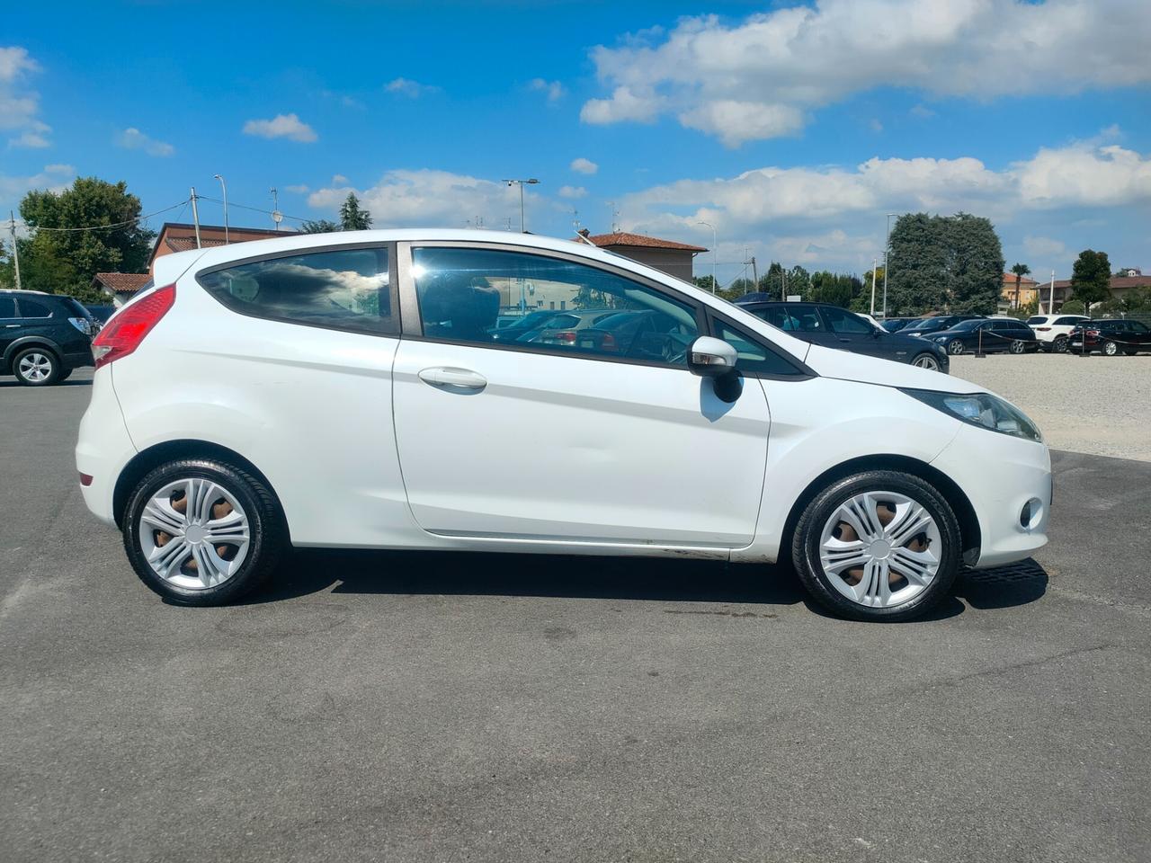 Ford Fiesta Fiesta+ 1.4 TDCi 70CV 3 porte EURO 5 NEOPATENTATI