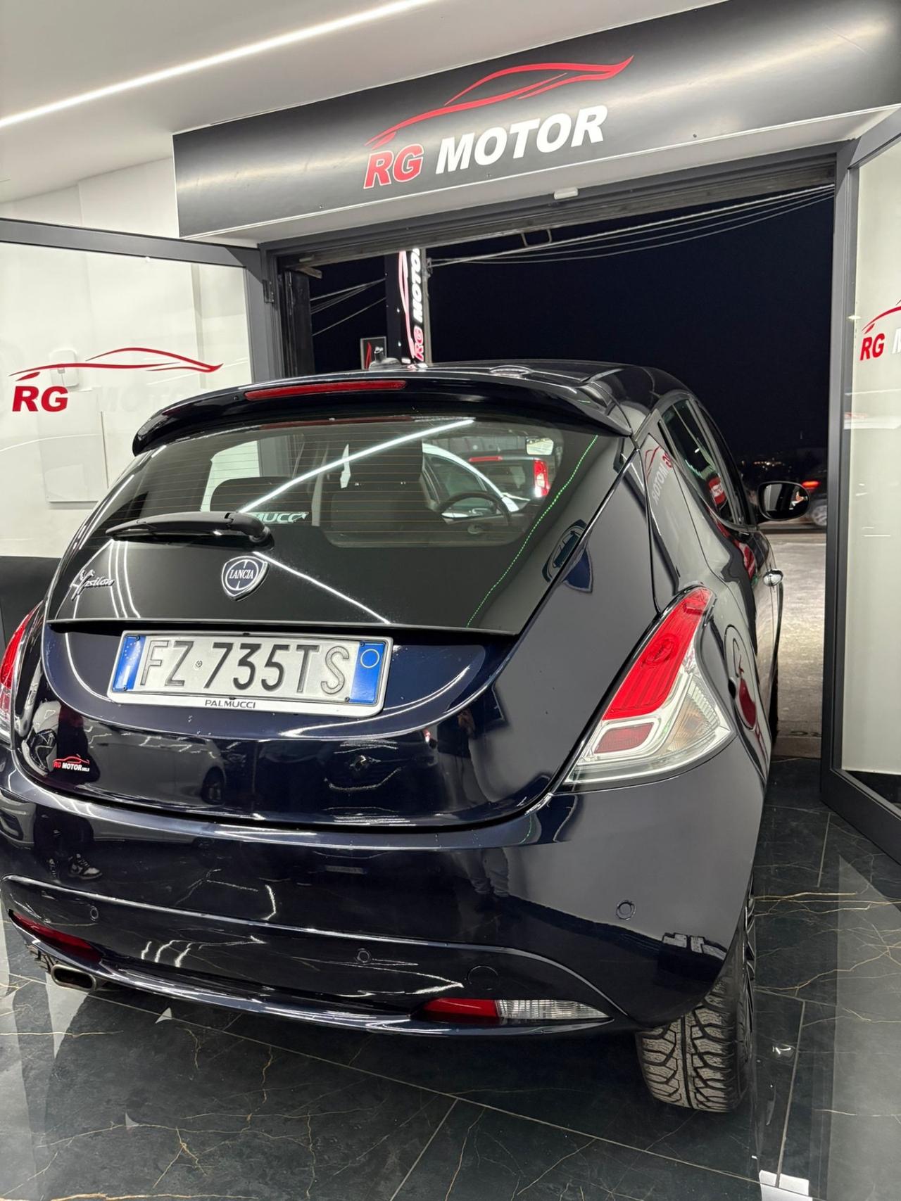Lancia Ypsilon 1.2 69 CV 5 porte GPL Ecochic Platinum