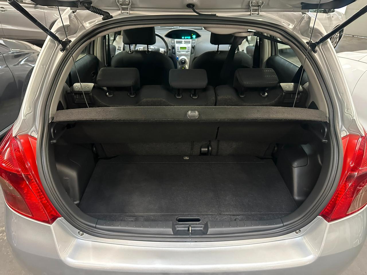 Toyota Yaris 1.0 5 porte