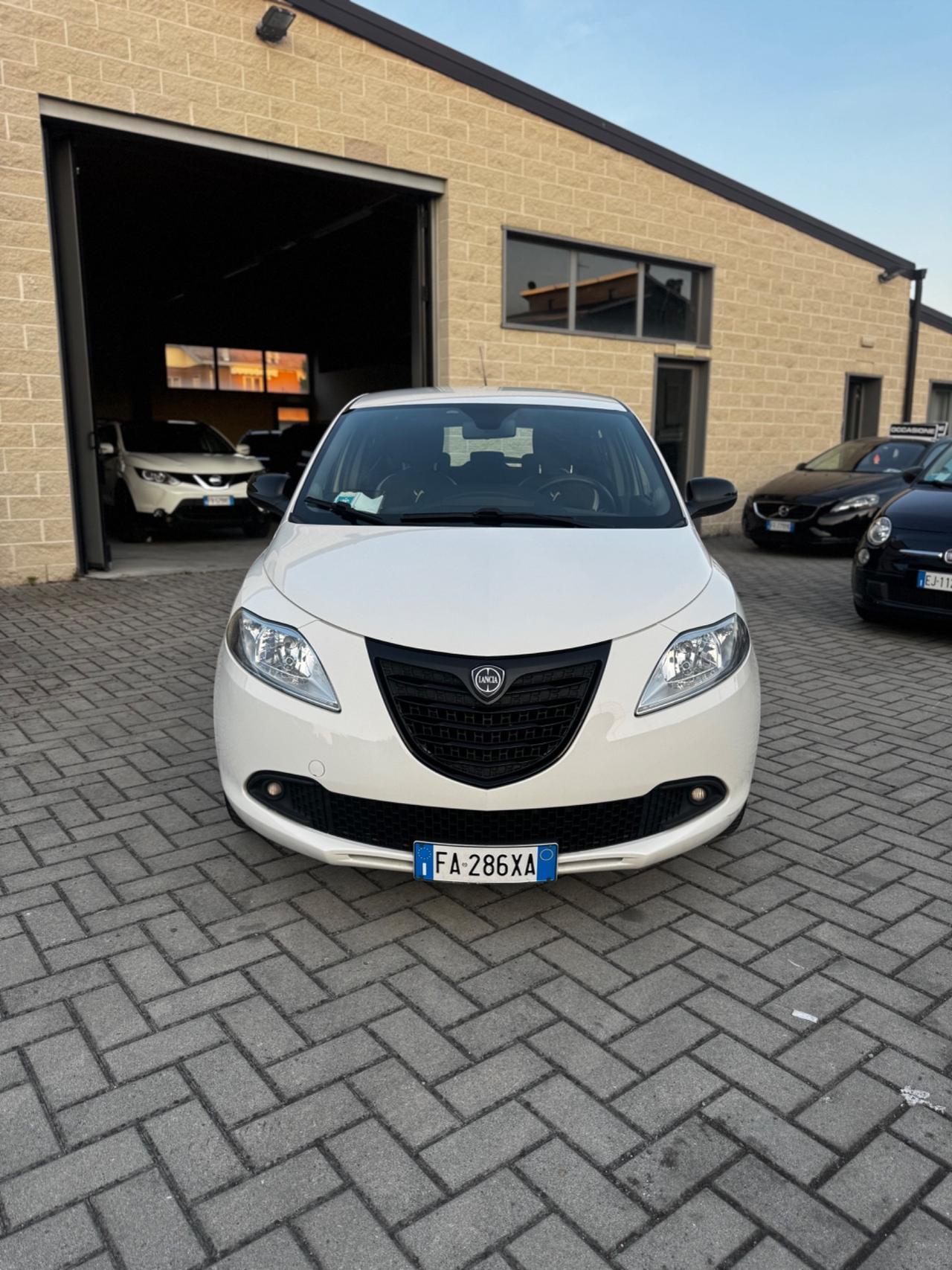 Lancia Ypsilon 1.2 69 CV 5 porte GPL Ecochic Gold