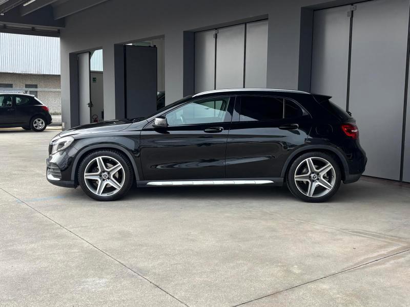Mercedes GLA 220 d Premium 4matic auto