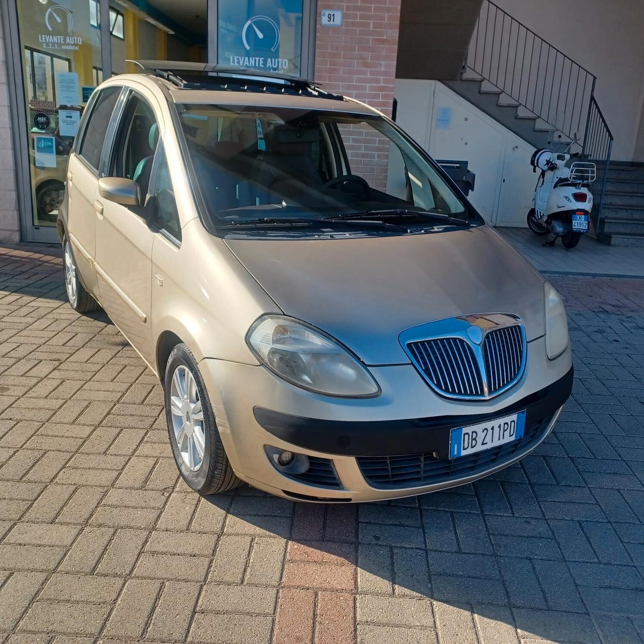 TETTO APRIBILE MUSA 1.3 MJTD MOTORE OTTIMO