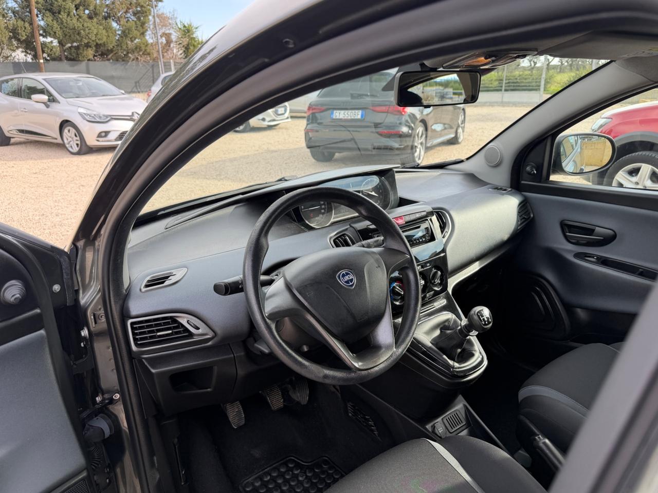 Lancia Ypsilon 1.2 69 CV 5 porte Gold