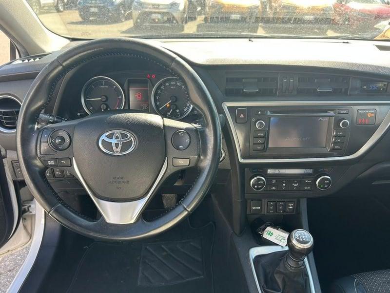 Toyota Auris 1.4 D-4D Lounge