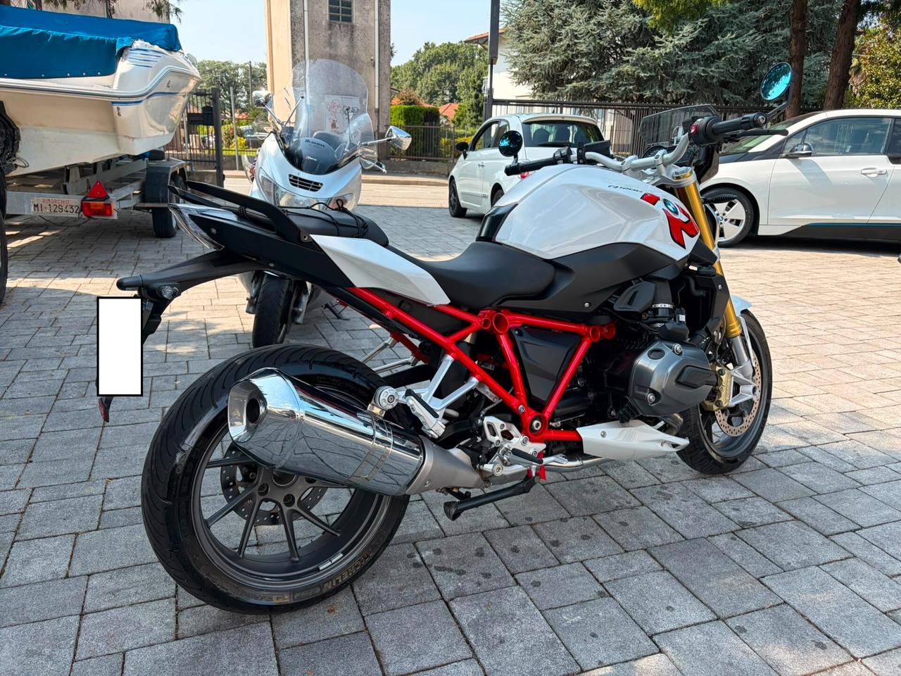 Bmw R 1200 R solo 15.000 km - ESA - KEYLESS GO - MANOPOLE RISCALDATE