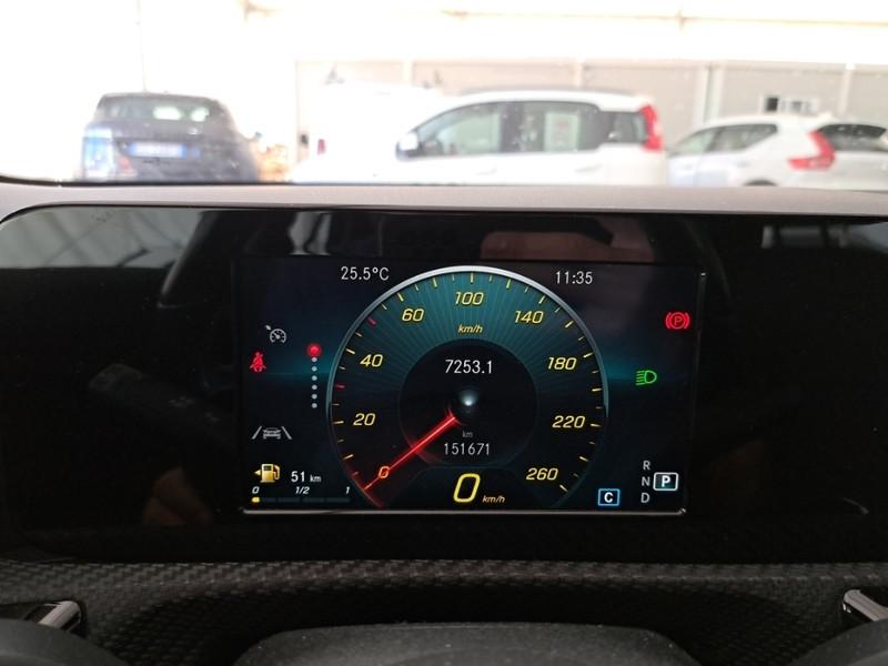 MERCEDES-BENZ A 180 d Automatic Business Extra 5 PORTE