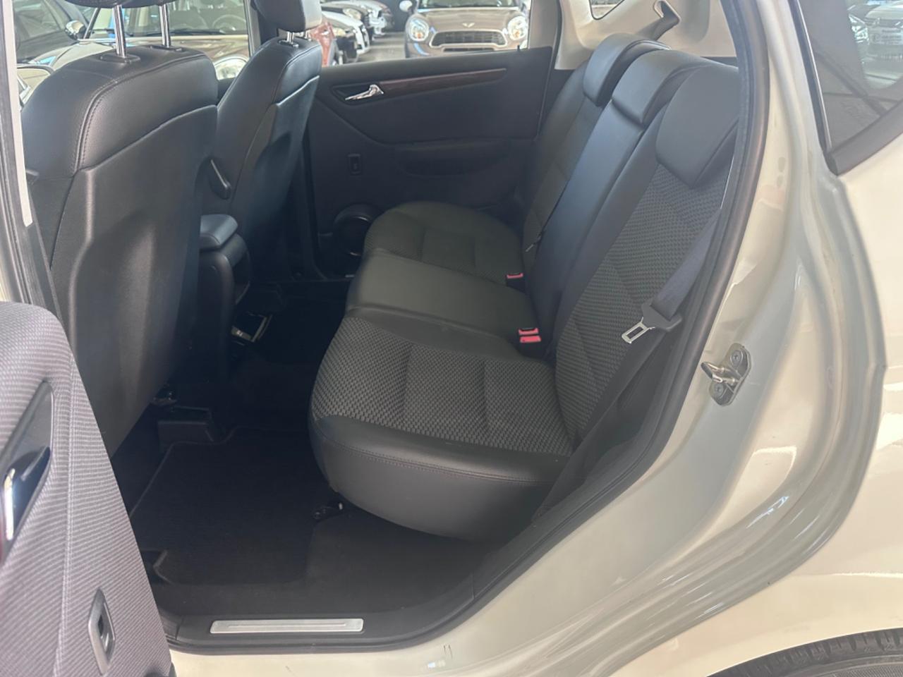 Mercedes-benz A 180 160 CDI AUTOMATIC Premium