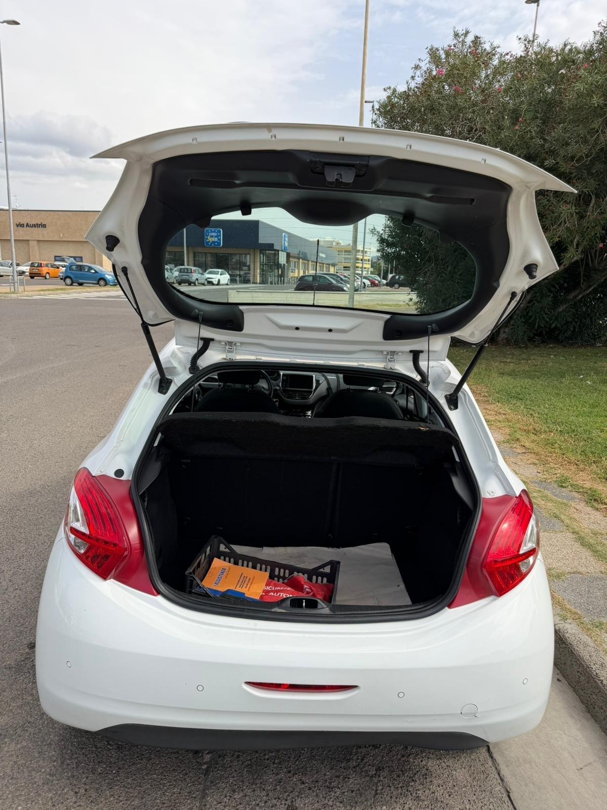 Peugeot 208 1.6 HDI Diesel -Neopatentati-Unico Proprietario