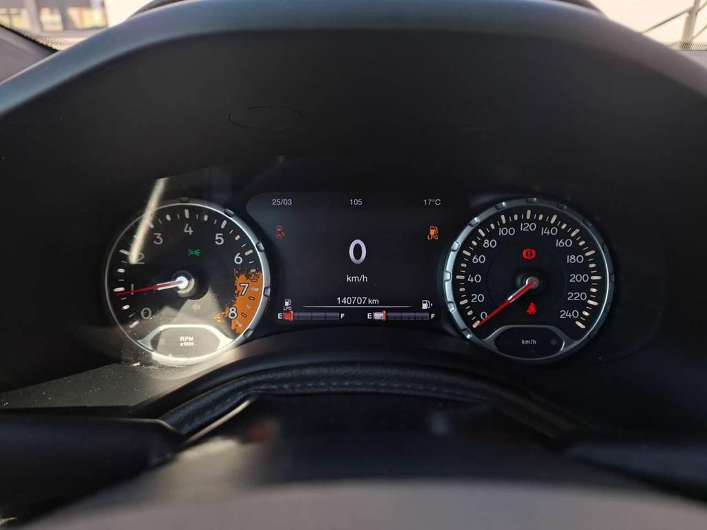 Jeep Renegade 1.4 T-Jet Longitude FWD