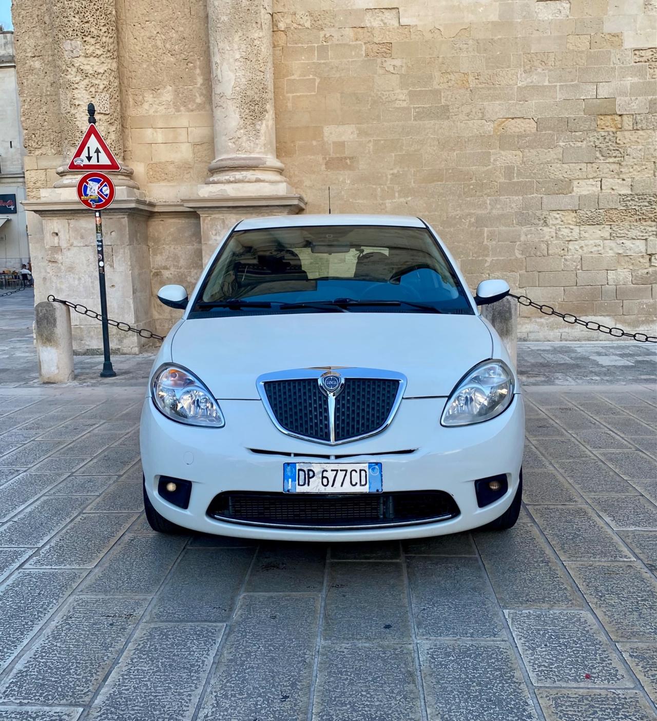 Lancia Ypsilon 1.3 MJT 90 CV Platino