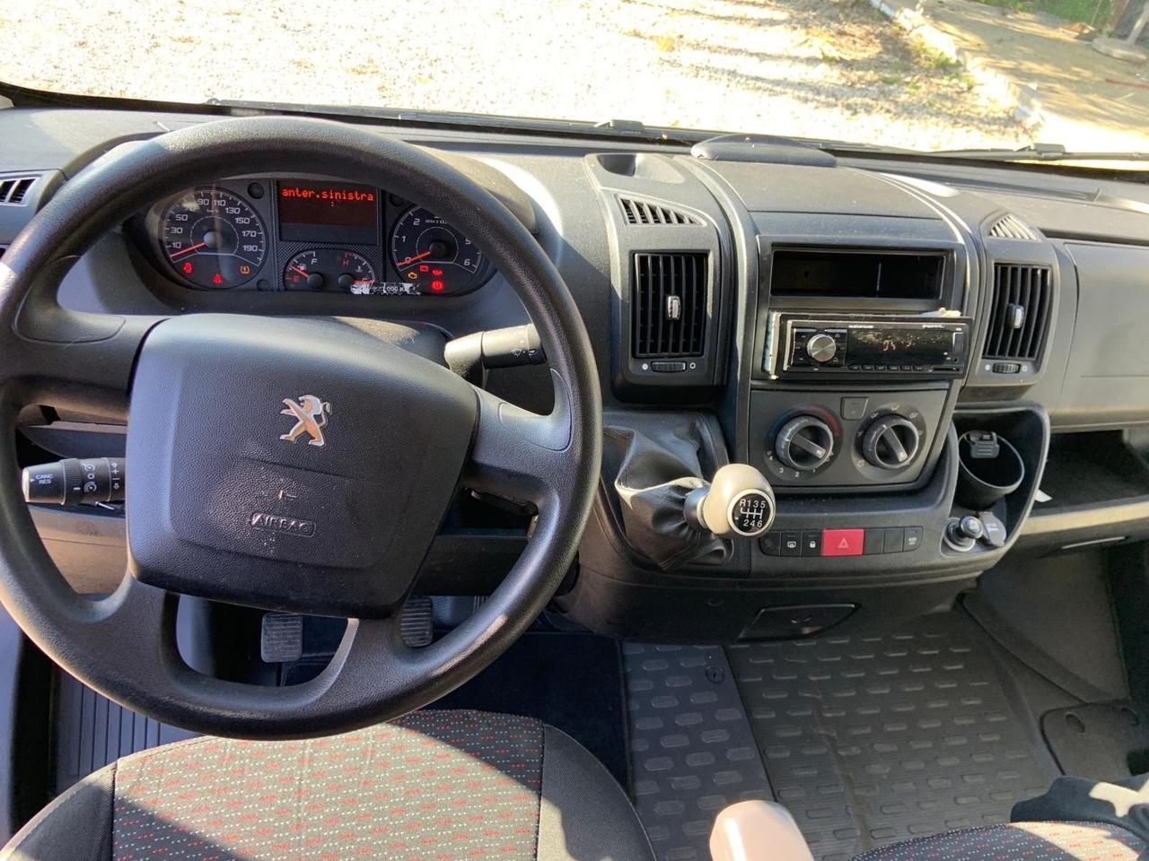 Peugeot Boxer 9 posti