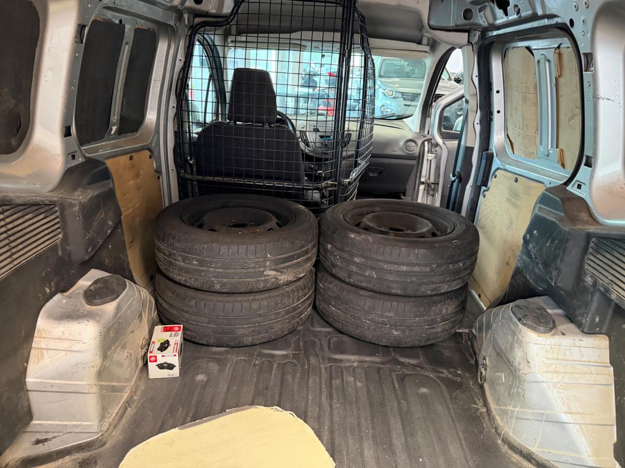 Ford Transit Courier 1.5 TDCi 75CV Van Entry