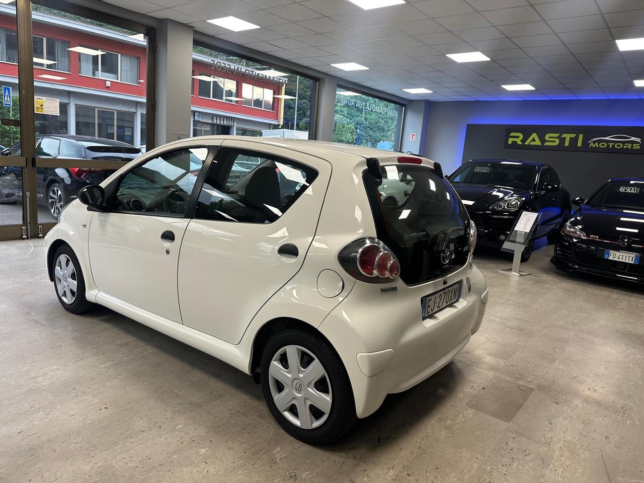 Toyota Aygo 1.0 12V VVT-i 5 porte Deep Ocean Connect