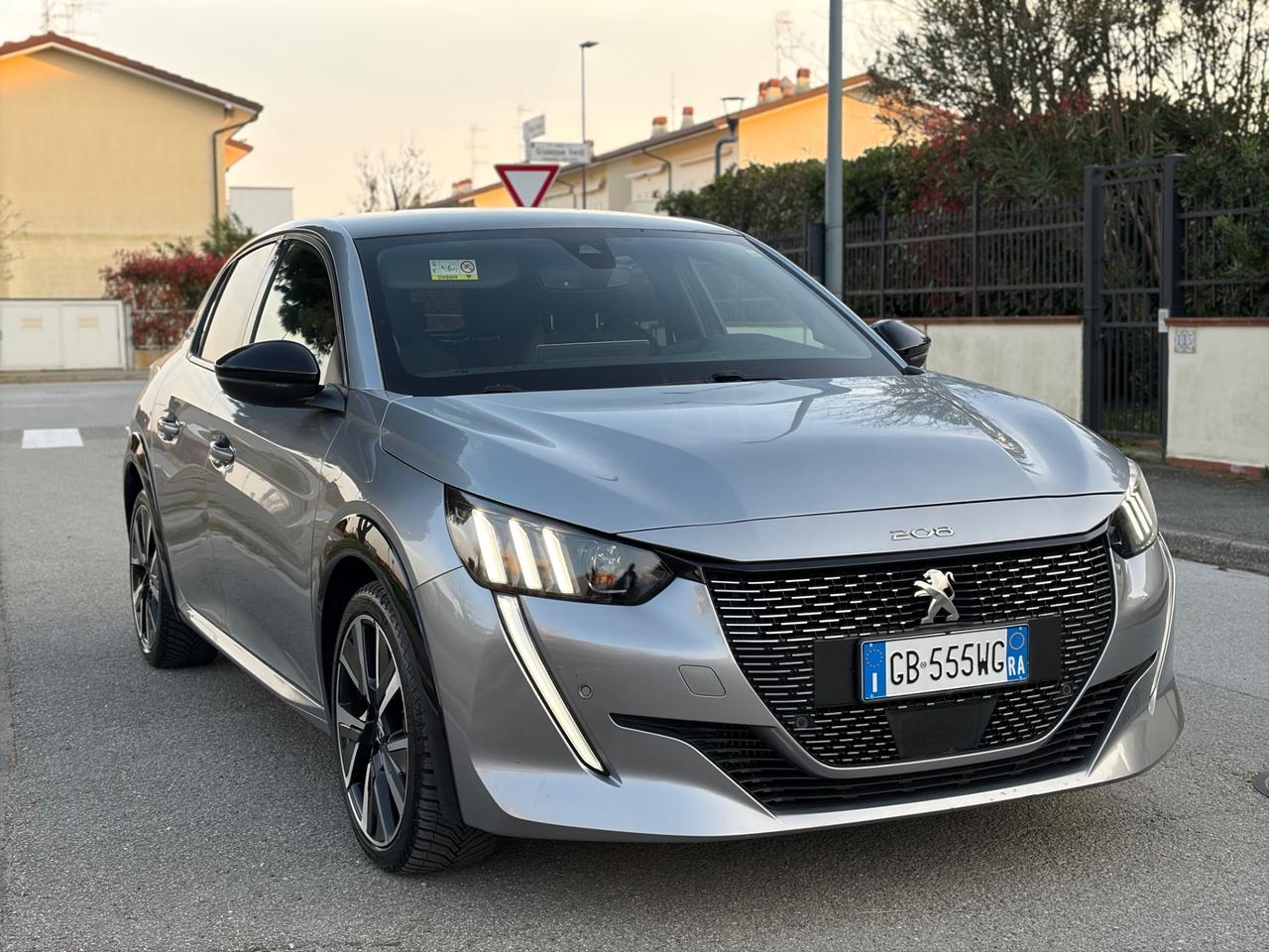 Peugeot 208 BlueHDi Stop&Start 5 porte GT Line