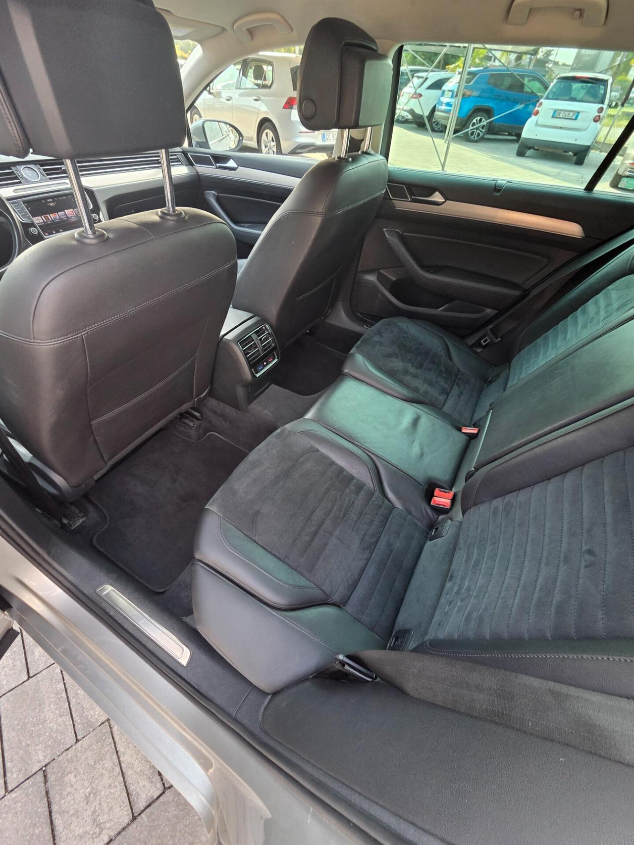 Volkswagen Passat 2.0 TDI DSG Highline BlueMotion Technology