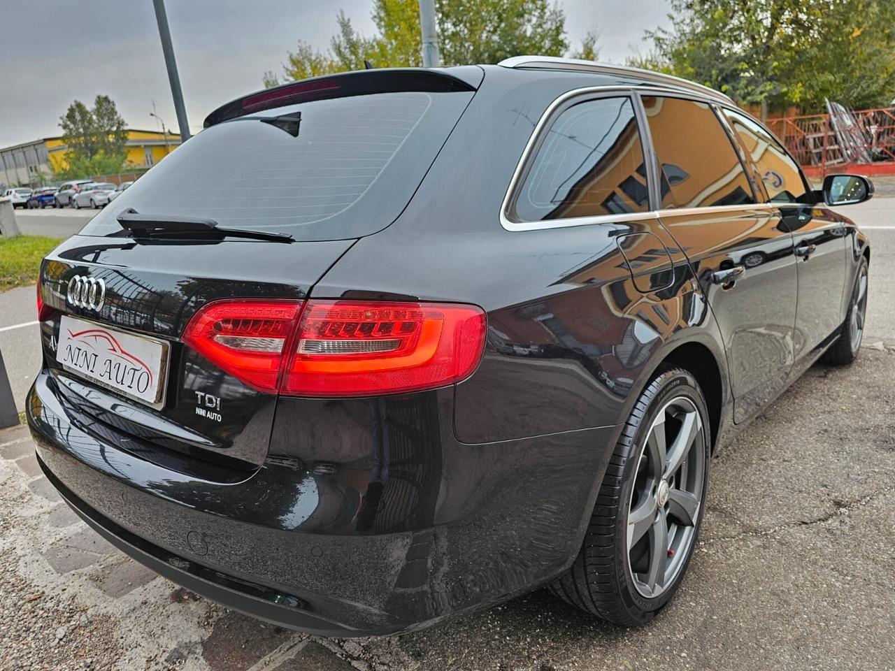 Audi A4 Avant 2.0 TDI 120cv Business Plus*Navi*Bi-Xeno*18*