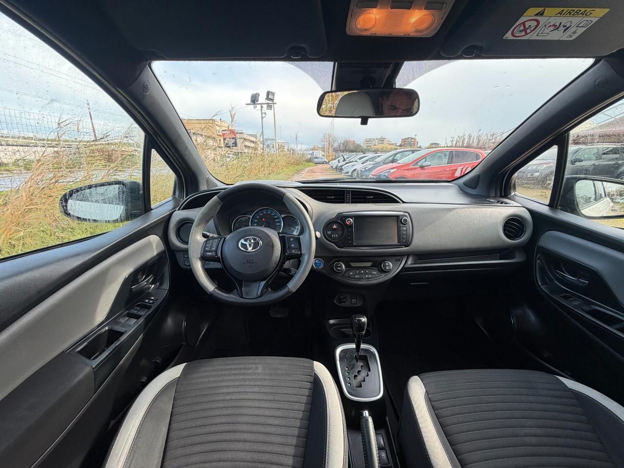 TOYOTA YARIS HYBRID 1.5 ANNO 2017 94.000 KM GARANTITA