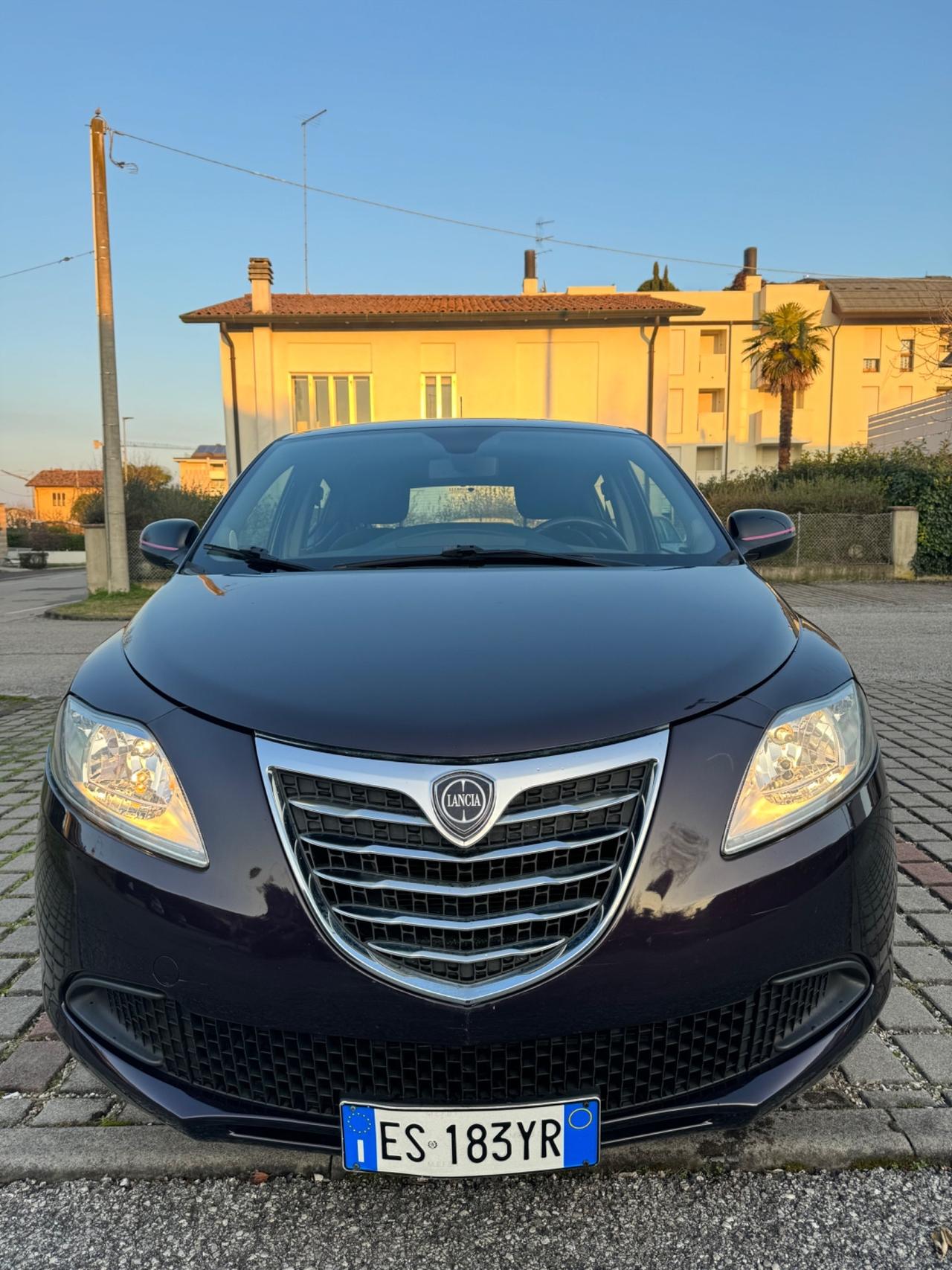 Lancia Ypsilon 1.2 69 CV 5 porte S&S Platinum